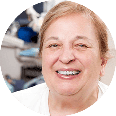 Dr. Nicki De Francesco, Invisalign Dentist